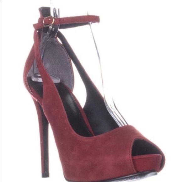 Guess Holie, Dark Red Suede , BRAND NEW size 10 - Picture 2 of 2